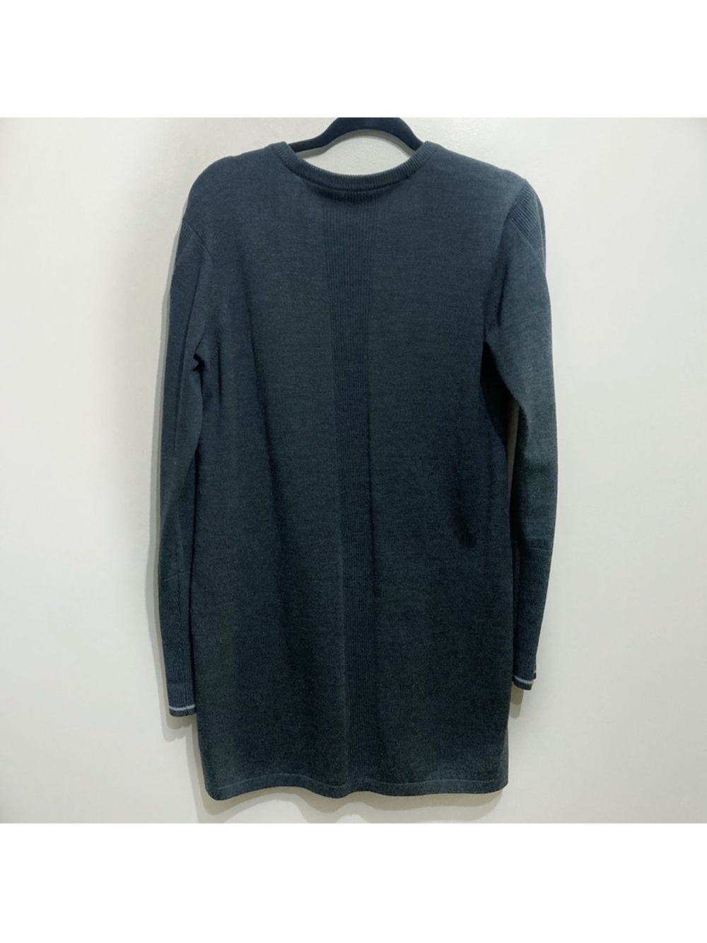 Icebreaker Womens Long Vneck Wool Cardigan Grey Size Medium Single Button Up - Picture 3 of 12